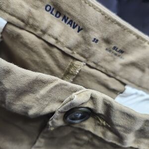 Old Navy Men's Slim Fit Tan Shorts